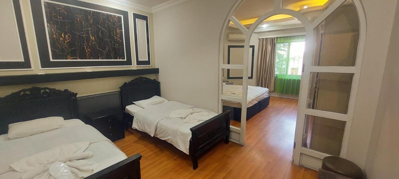 Metrepol Hotel Batoumi Extérieur photo