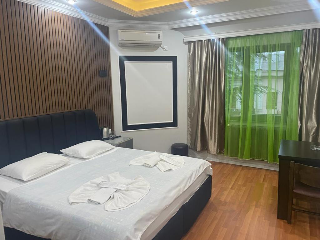 Metrepol Hotel Batoumi Extérieur photo