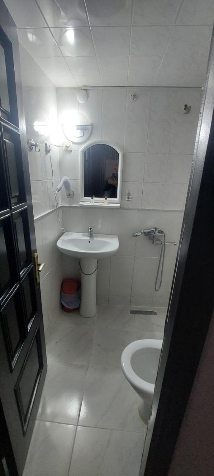 Metrepol Hotel Batoumi Extérieur photo