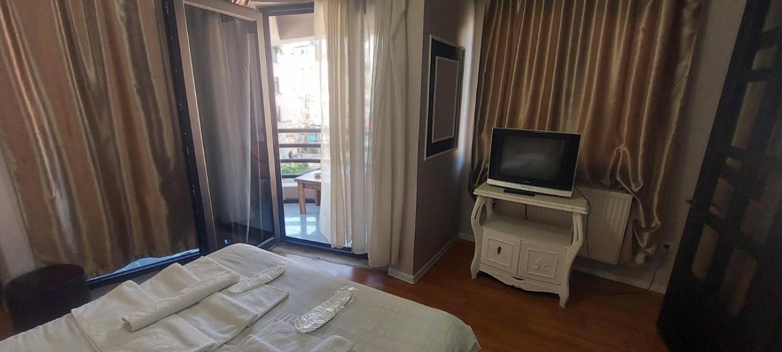 Metrepol Hotel Batoumi Extérieur photo