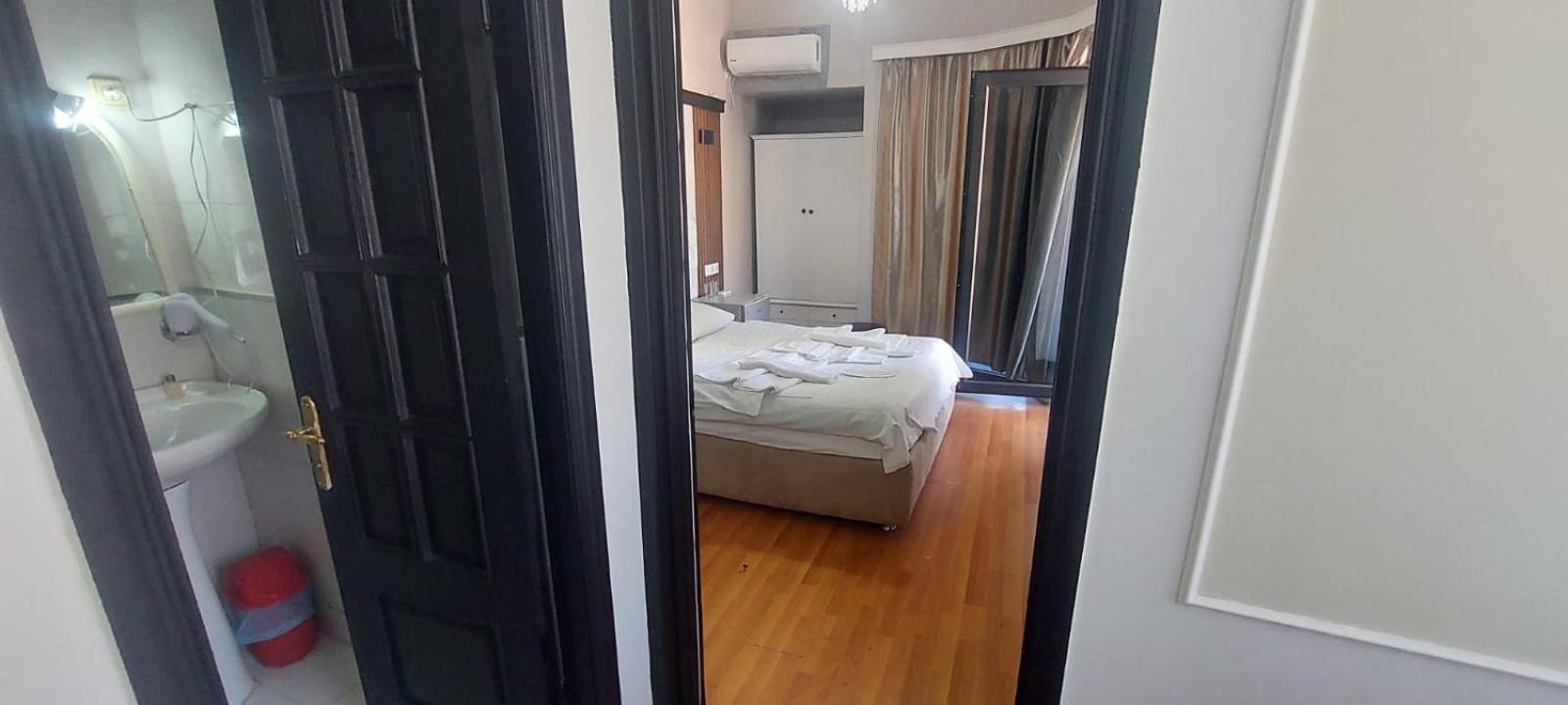 Metrepol Hotel Batoumi Extérieur photo
