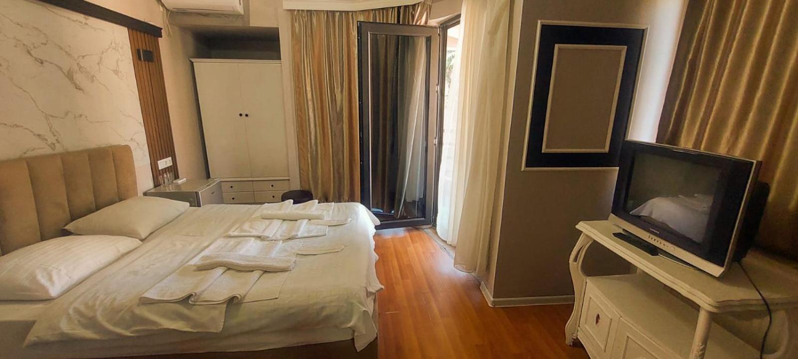 Metrepol Hotel Batoumi Extérieur photo