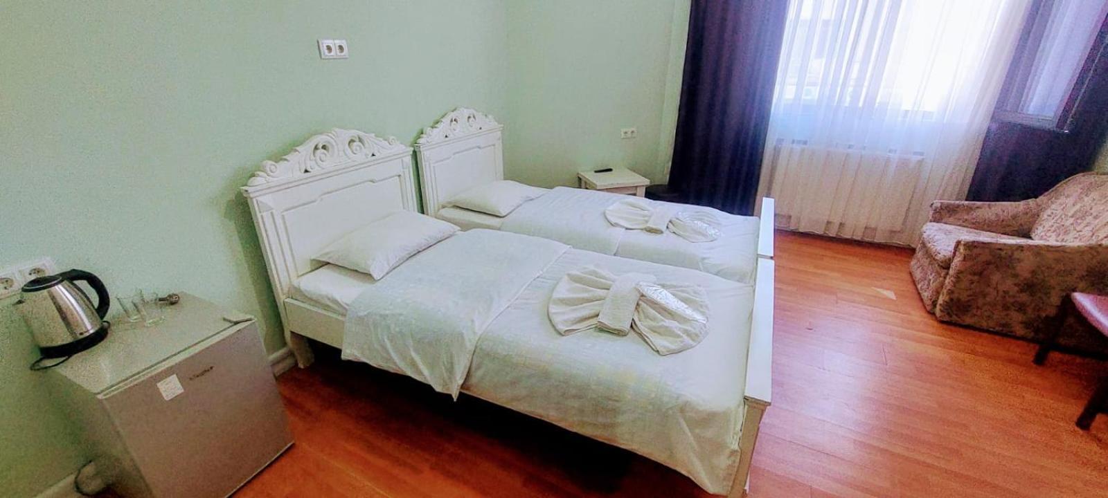Metrepol Hotel Batoumi Extérieur photo