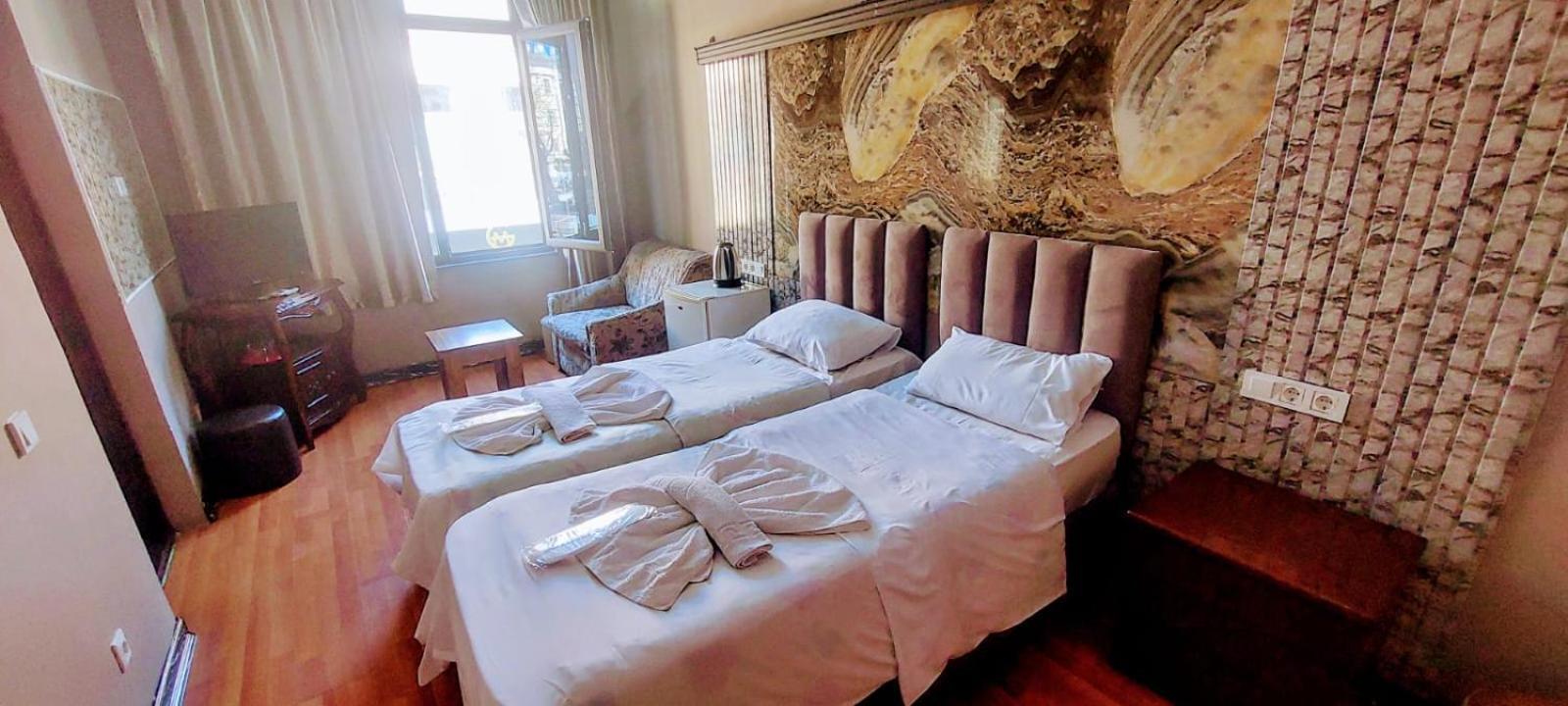 Metrepol Hotel Batoumi Extérieur photo